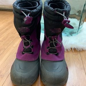 GIRLS north face snow boots